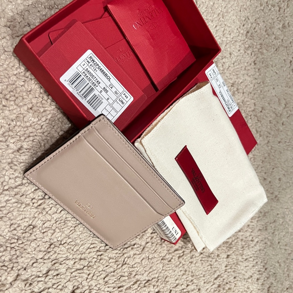 Valentino card holder 98%new